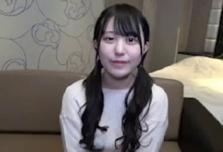 约了个高筒靴少妇沙发上啪啪，蹲着口交上位骑坐站立后入大力猛操